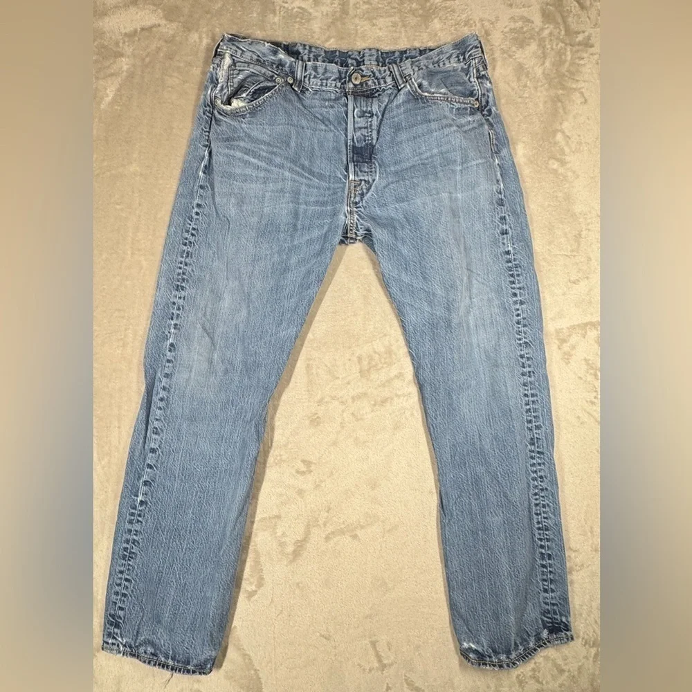Levi’s Men’s 501 Original Fit Button Fly 100% Cotton Worn In Blue Jeans Size 38